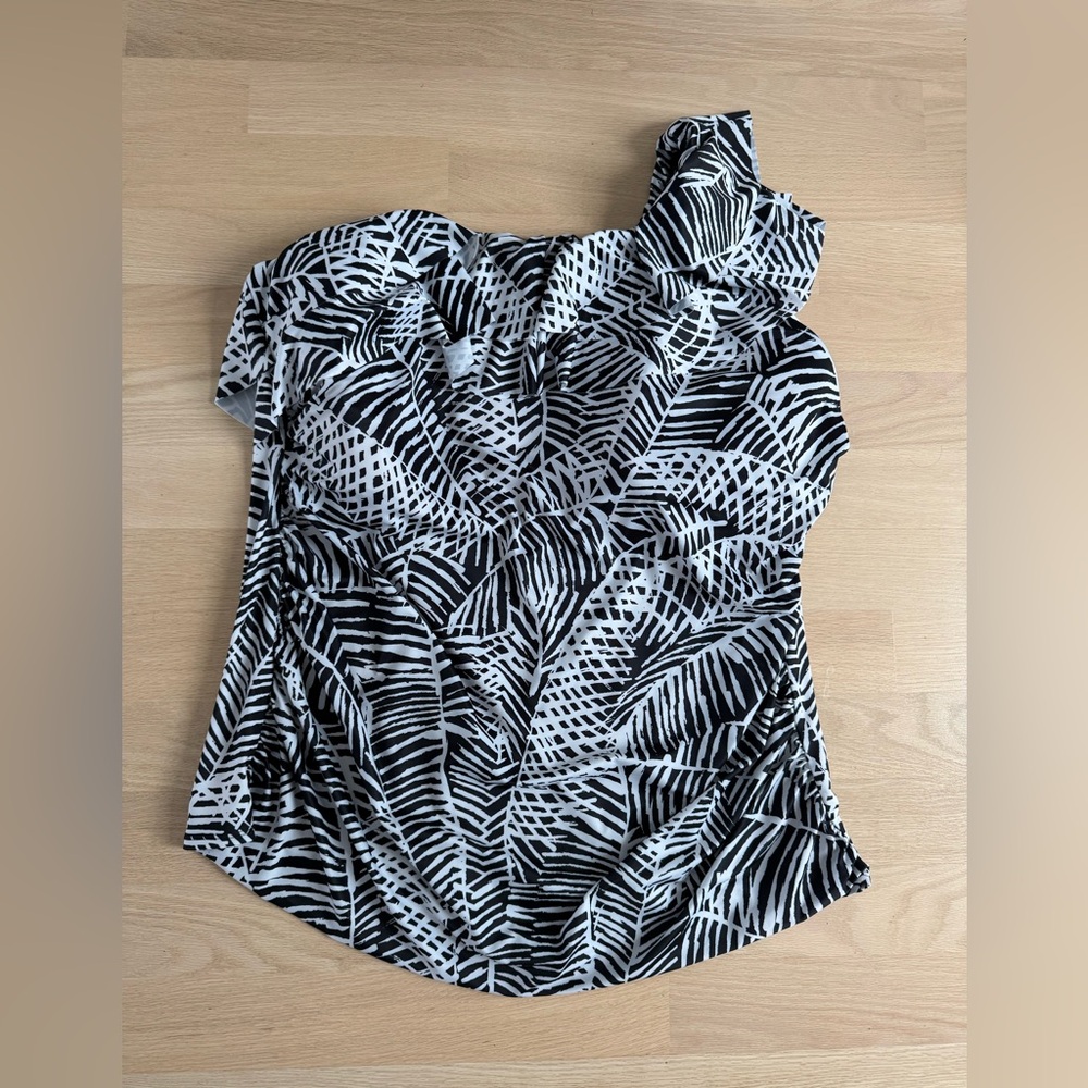 Swim By Cacique Women's 32 Black And White Print One Shoulder Tankini Top NEW